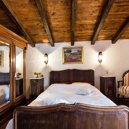 Authentic Dalmatian Hillside Escape With Pool, Sauna & Bbq - Seven Bedroom Zadvarje
