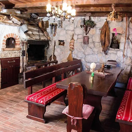 Authentic Dalmatian Hillside Escape With Pool, Sauna & Bbq - Seven Bedroom Zadvarje